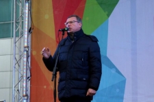 Всех собравшихся поздравил врио губернатора Александр Бурков