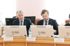 Директор департамента имущественных отношений Денис Денежкин рассказал депутатам о работе с бесхозными сетями